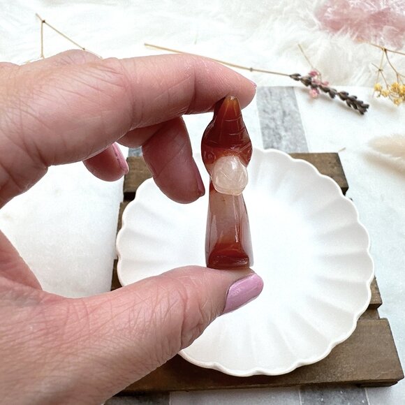 Gorgeous Small Unicorn Carving - Picture 5 of 6